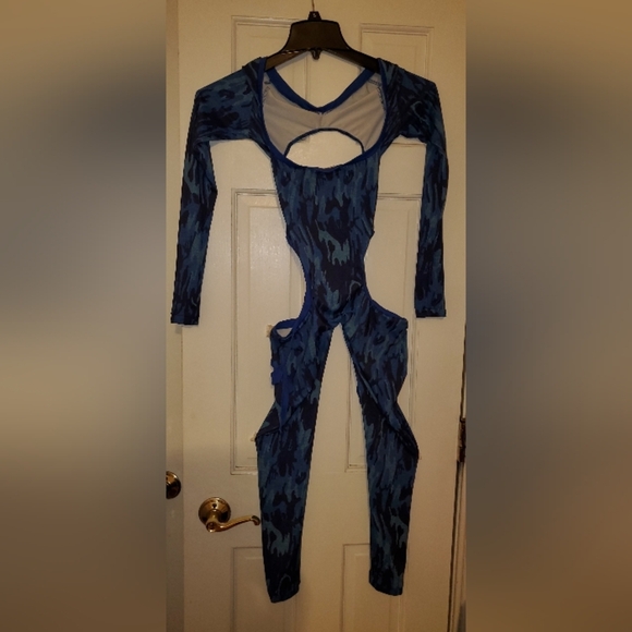 BARTENDER UNIFORM BOTTLE GIRL OUTFIT S - Picture 2 of 5